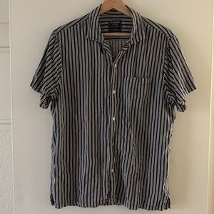 Abercrombie & Fitch Stripes Short-Sleeve Button Down Shirt size Large